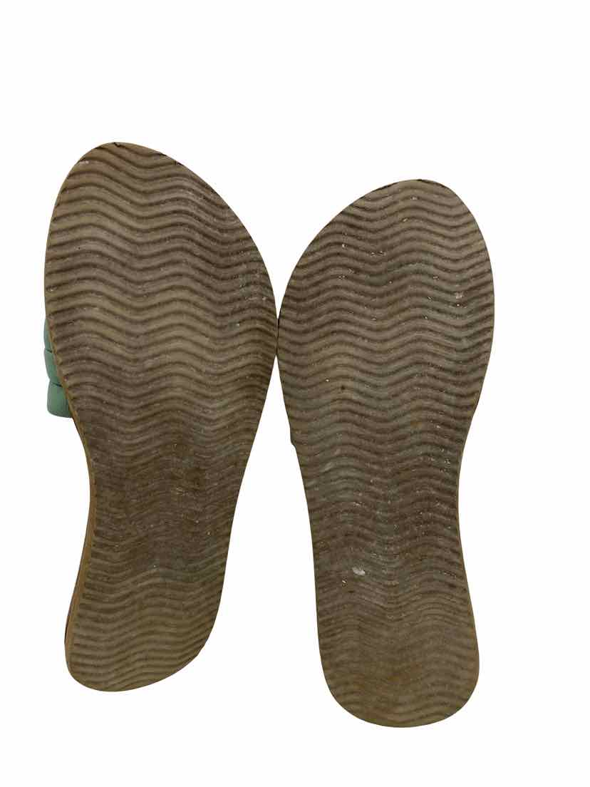 Quiet Storm Ladies Size 8 Shoes