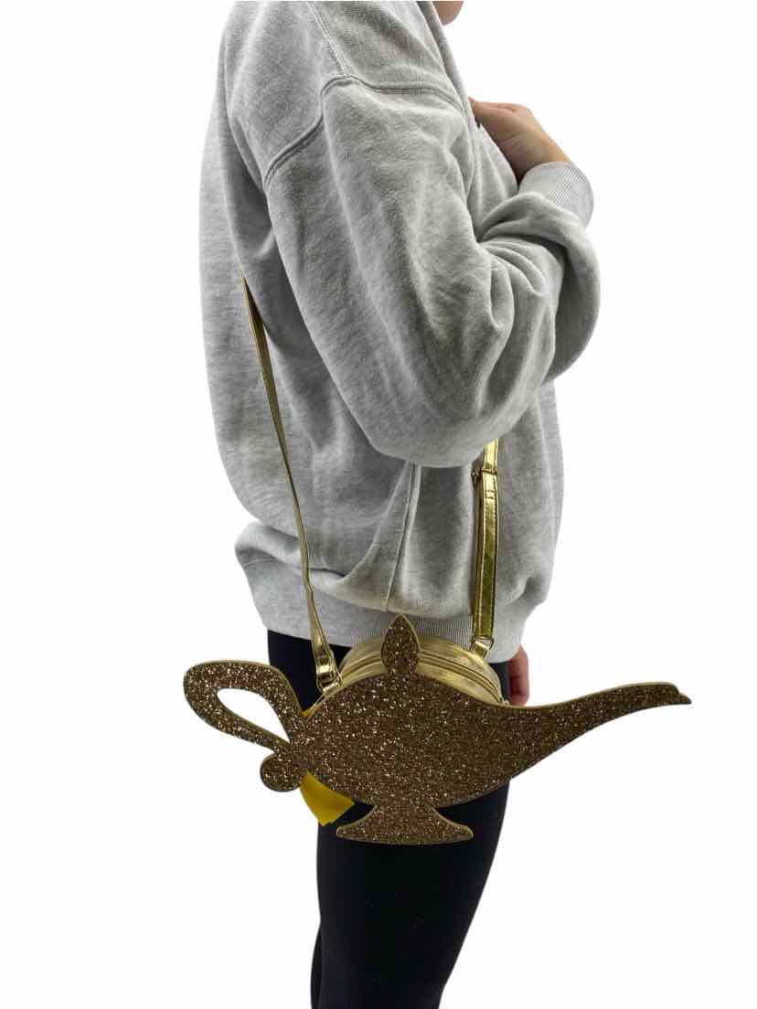 Disney Ladies Teapot 9/10 Crossbody