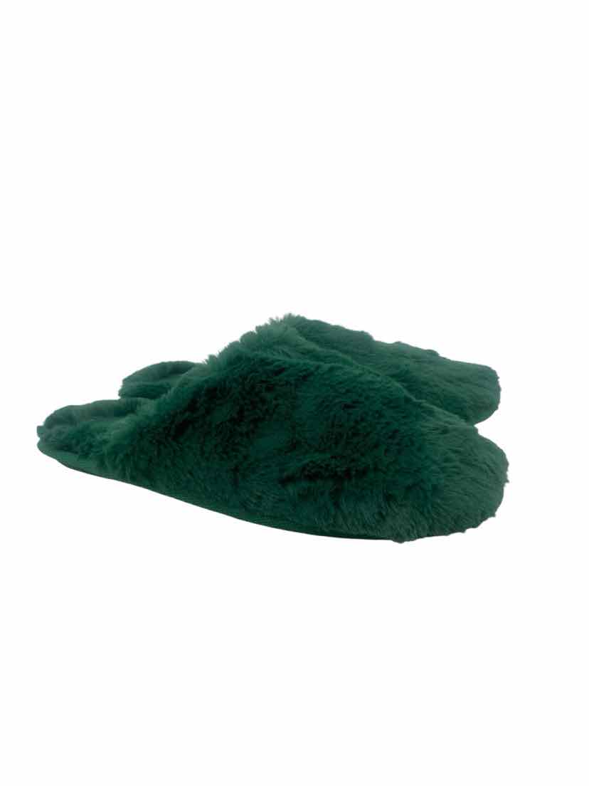 Stars Above Ladies Size 7/8 Slippers