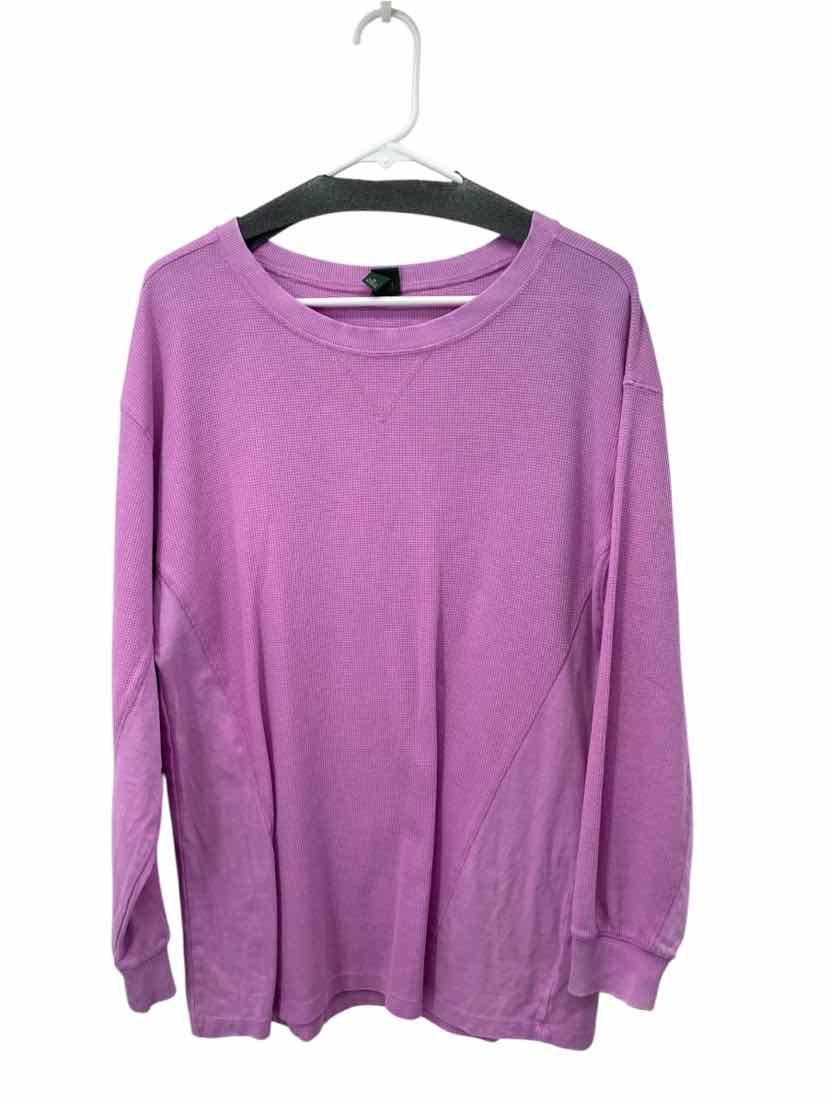 Wild Fable Ladies Size Medium Shirt