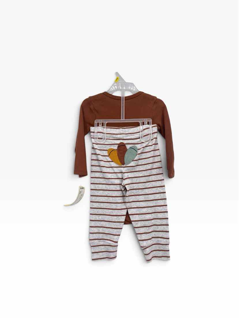 Carter's Kids Size 12m 2 pc