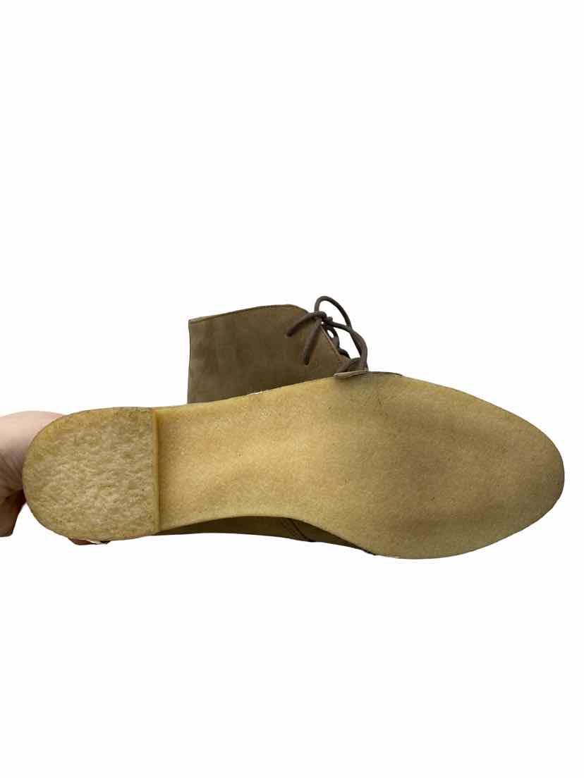 Clarks Ladies Size 9 Boots