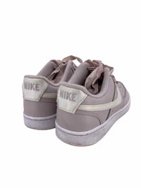 Nike Ladies Size 7.5 Shoes
