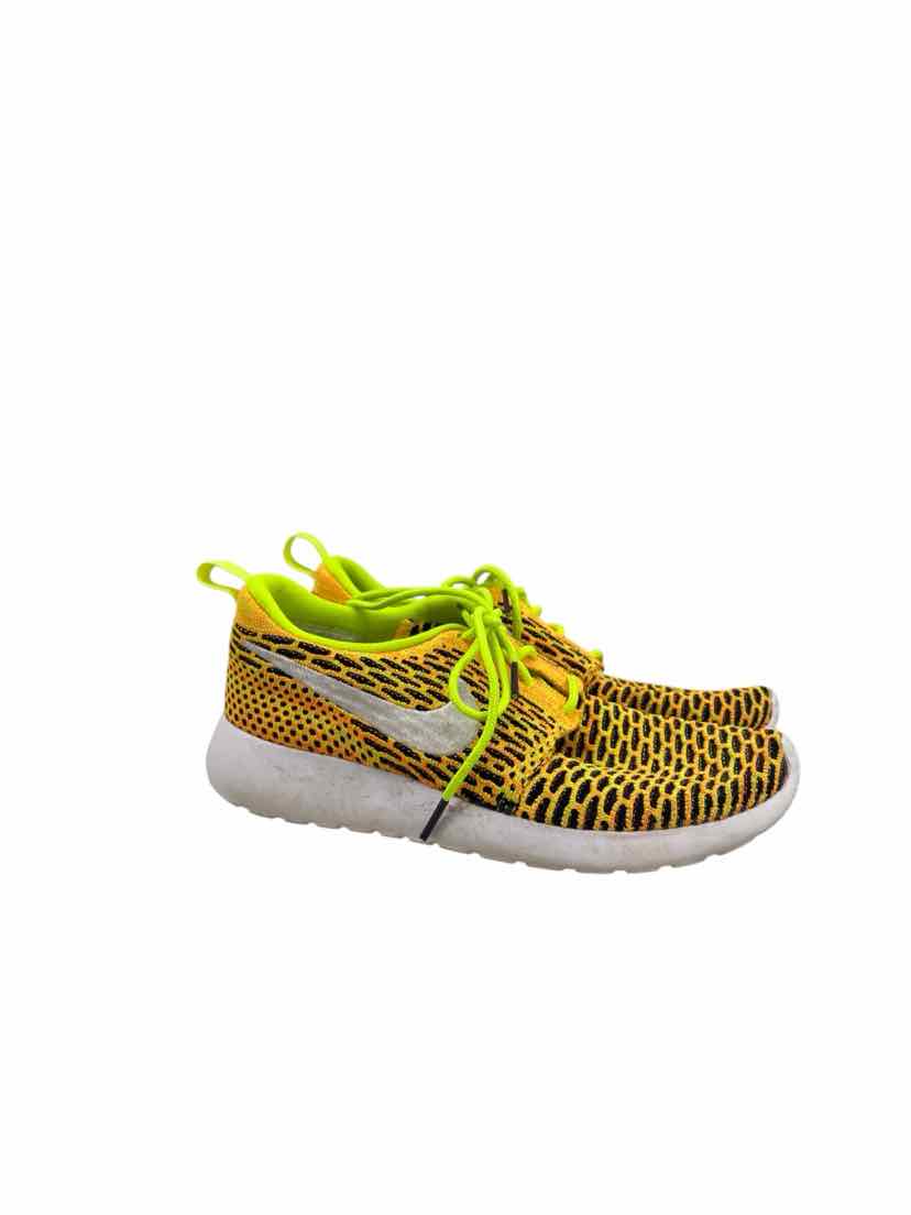 Nike Ladies Size 7 Shoes