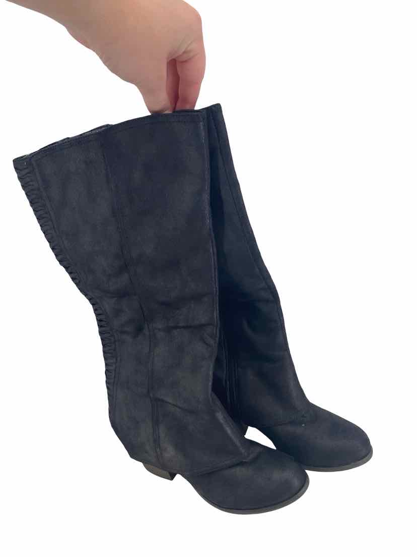 Fergalicious Ladies Size 7 Boots