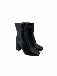 Ladies Size 6 Boots