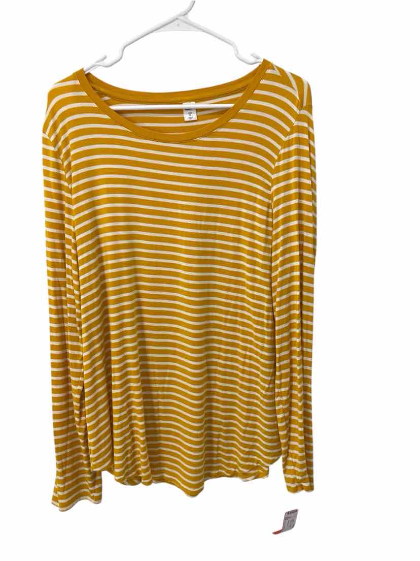 Old Navy Ladies Size XL Shirt