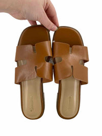 Cushionaire Ladies Size 8 Flip Flops