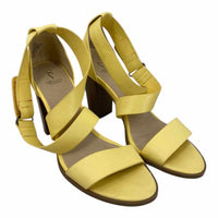 Simply Vera Ladies Size 7 Shoes