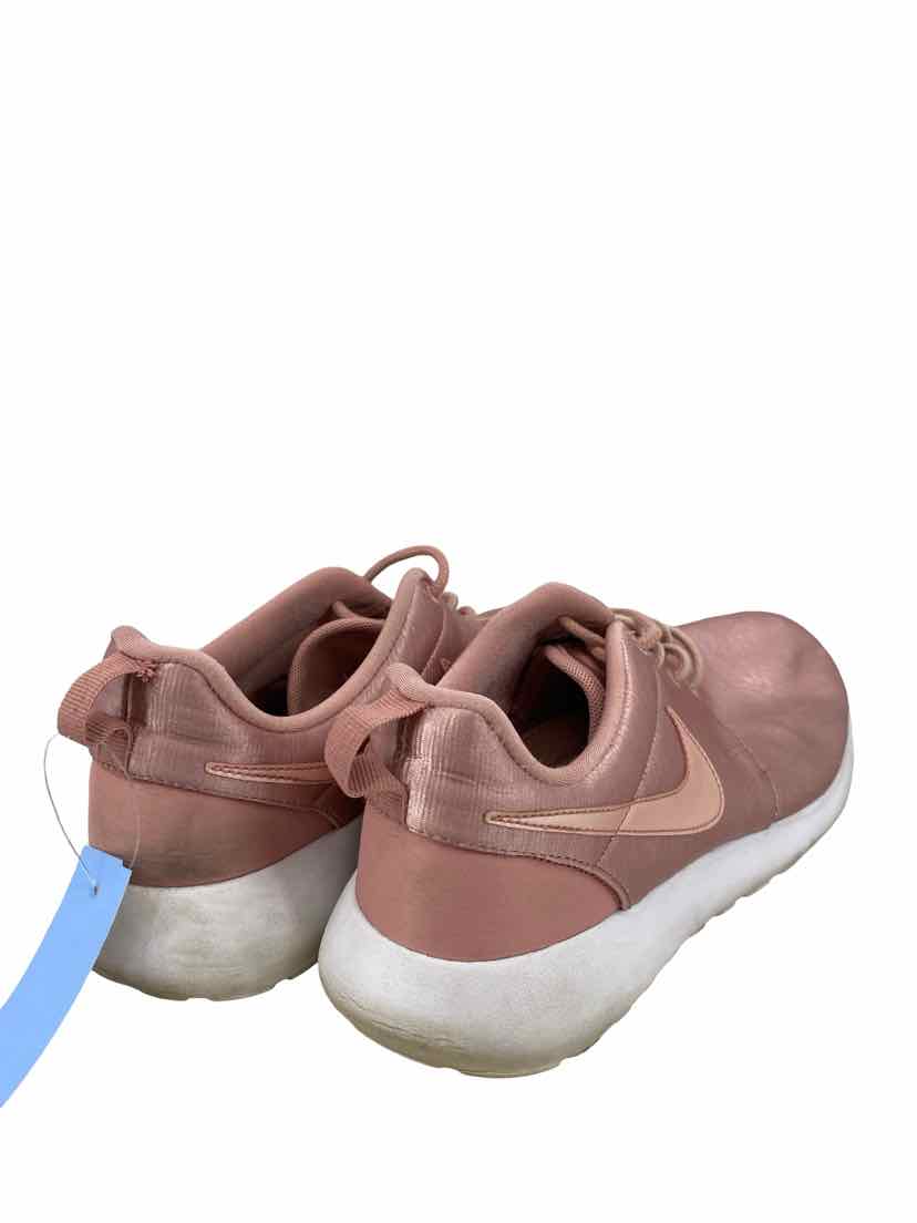 Nike Ladies Size 9.5 Shoes