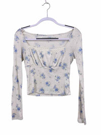 Aeropostale Ladies Size Medium Shirt
