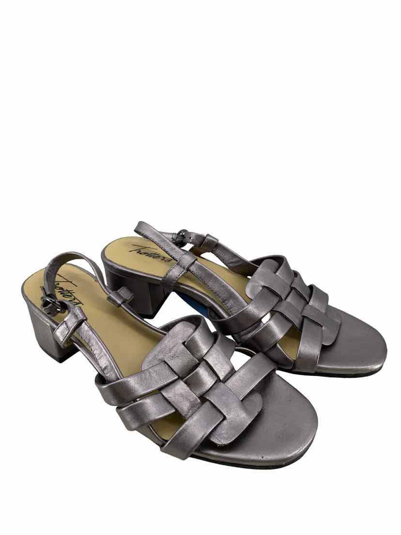 Trotters Ladies Size 7.5 Shoes