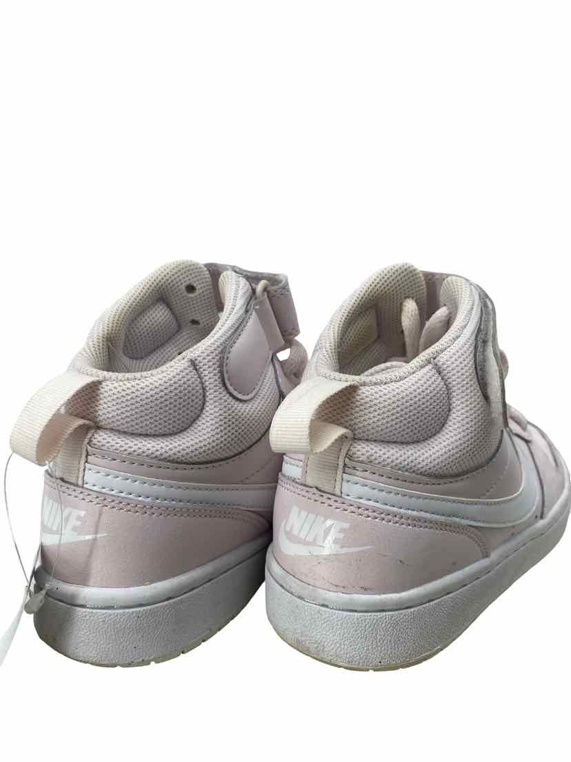 Nike Kids Size 5 Shoes