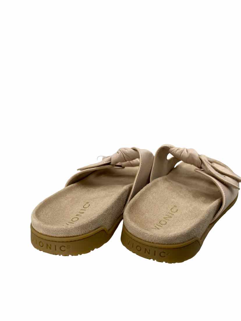 Vionic Ladies Size 7 Like New Sandals