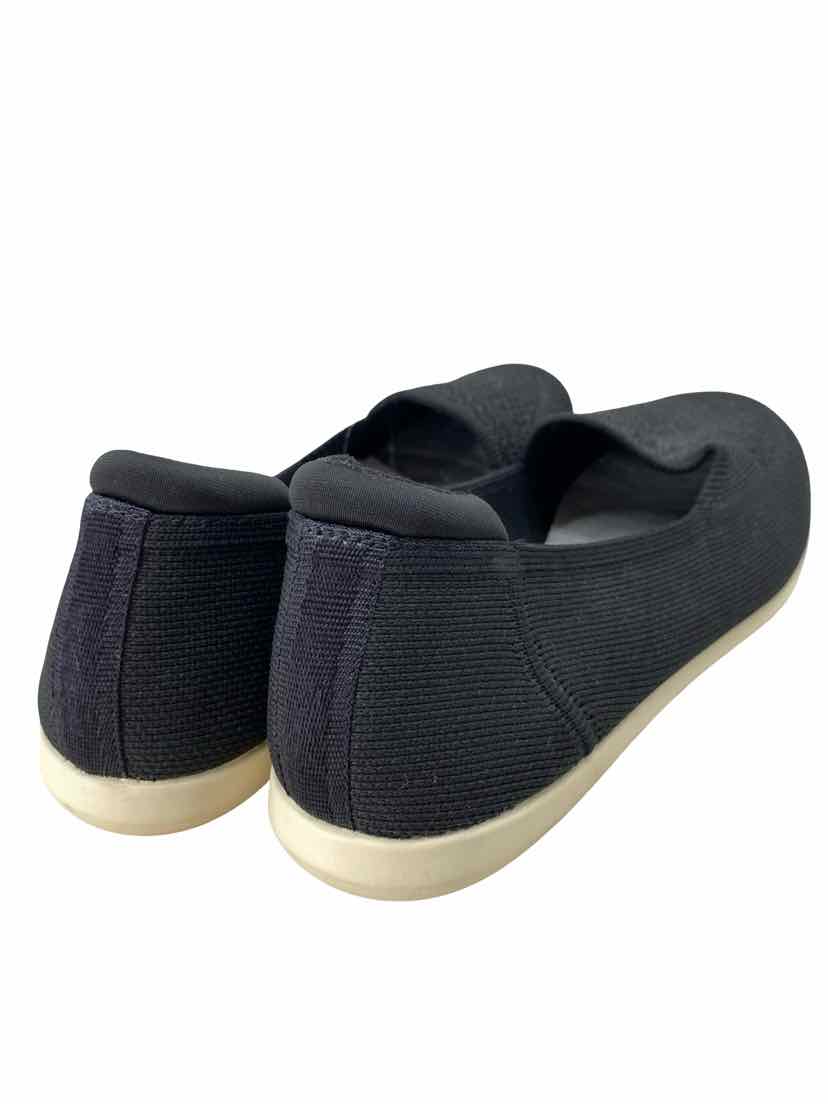 Clarks Ladies Size 9.5 Like New Shoes