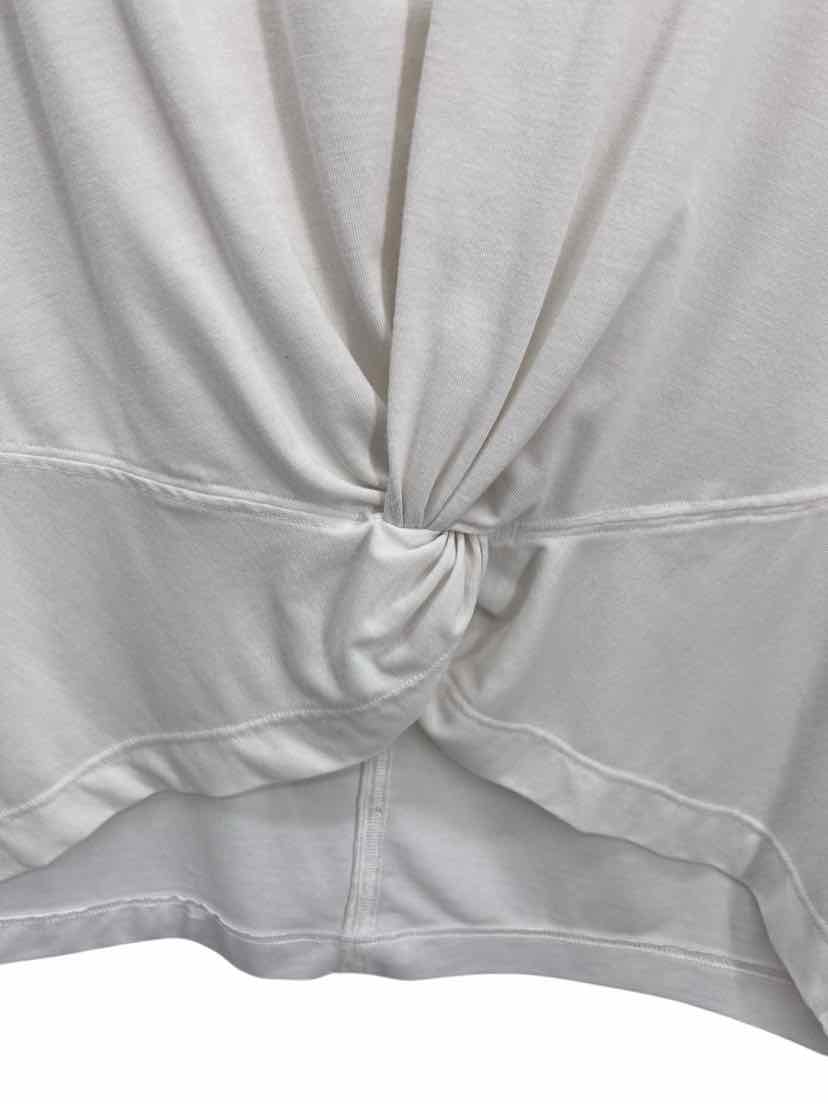 Ladies Athleta Size M Shirt
