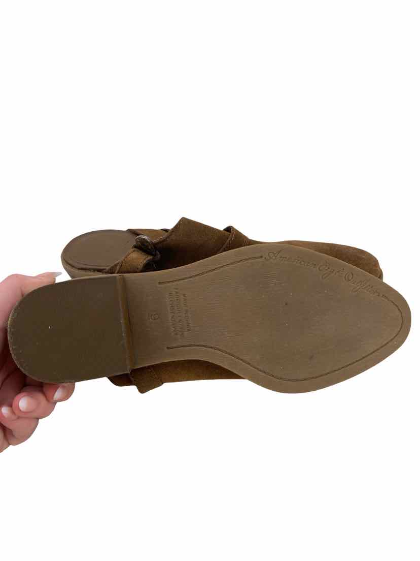 American Eagle Ladies Size 9 Shoes