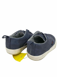 OshKosh Kids Size 6 Shoes