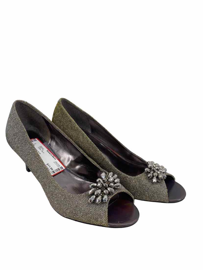 Karen Scott Ladies Size 10 Shoes