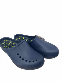 Crocs Ladies Size 9 NEW Shoes