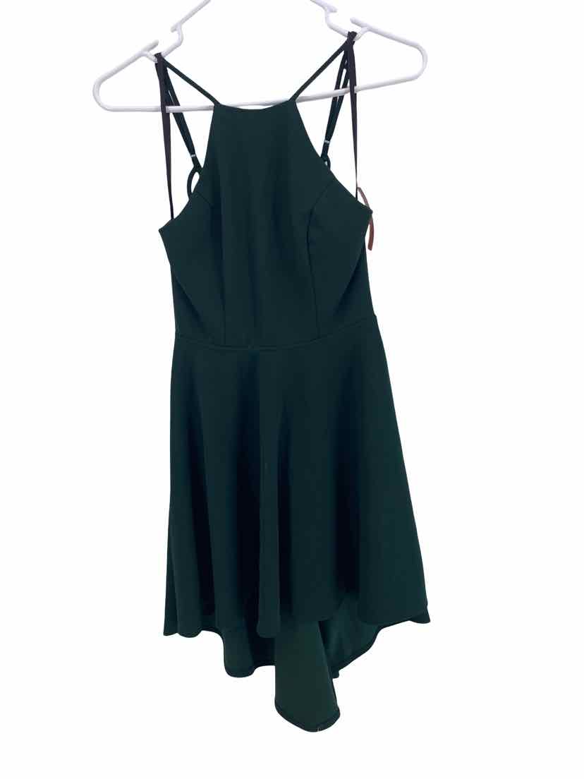 B. Darlin Ladies Size 5/6 Dress