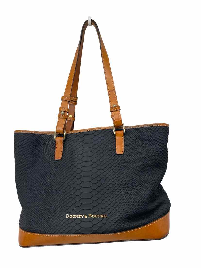 Dooney & Bourke Ladies 9/10 Purse