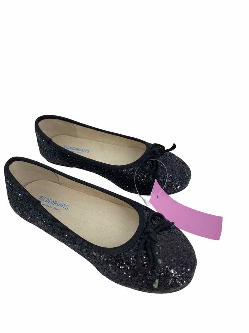 There Abouts Kids Size 12 Shoes