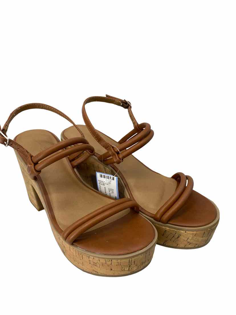 Universal Thread Ladies Size 8 Shoes