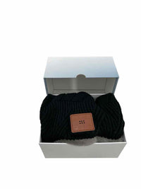 Highever Men's Bluetooth Size One Size NEW Hat and Glove Set