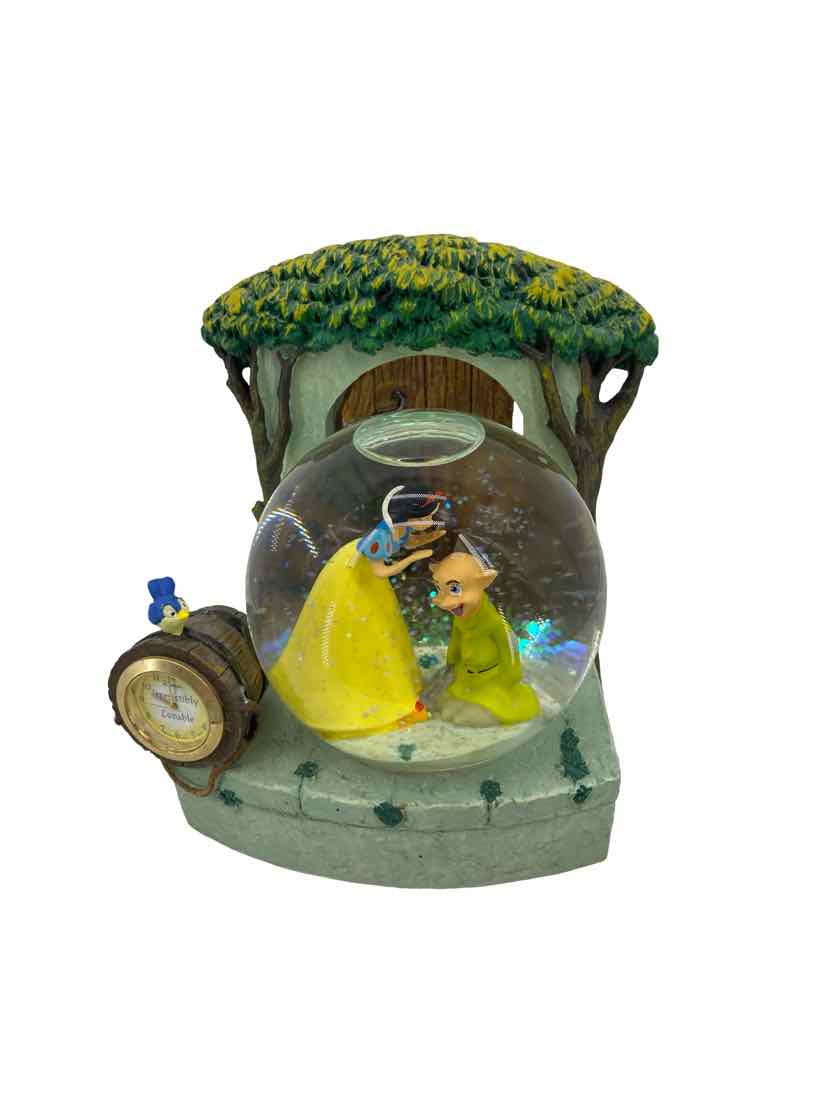 Disney Green Snow White & Dopey Snowglobe