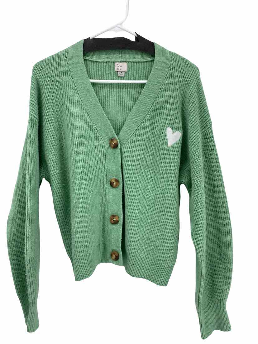 A New Day Ladies Size M Sweater