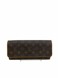 Louis Vitton Ladies Pouchette Twin 9/10 Crossbody