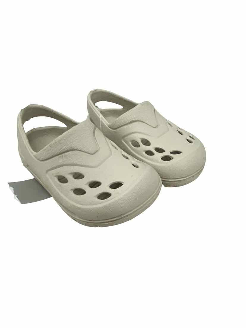 No Brand Kids Size 3 Shoes
