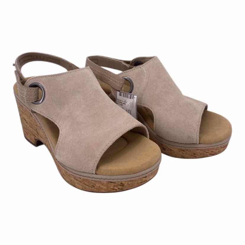 Clarks Ladies Size 5 Shoes