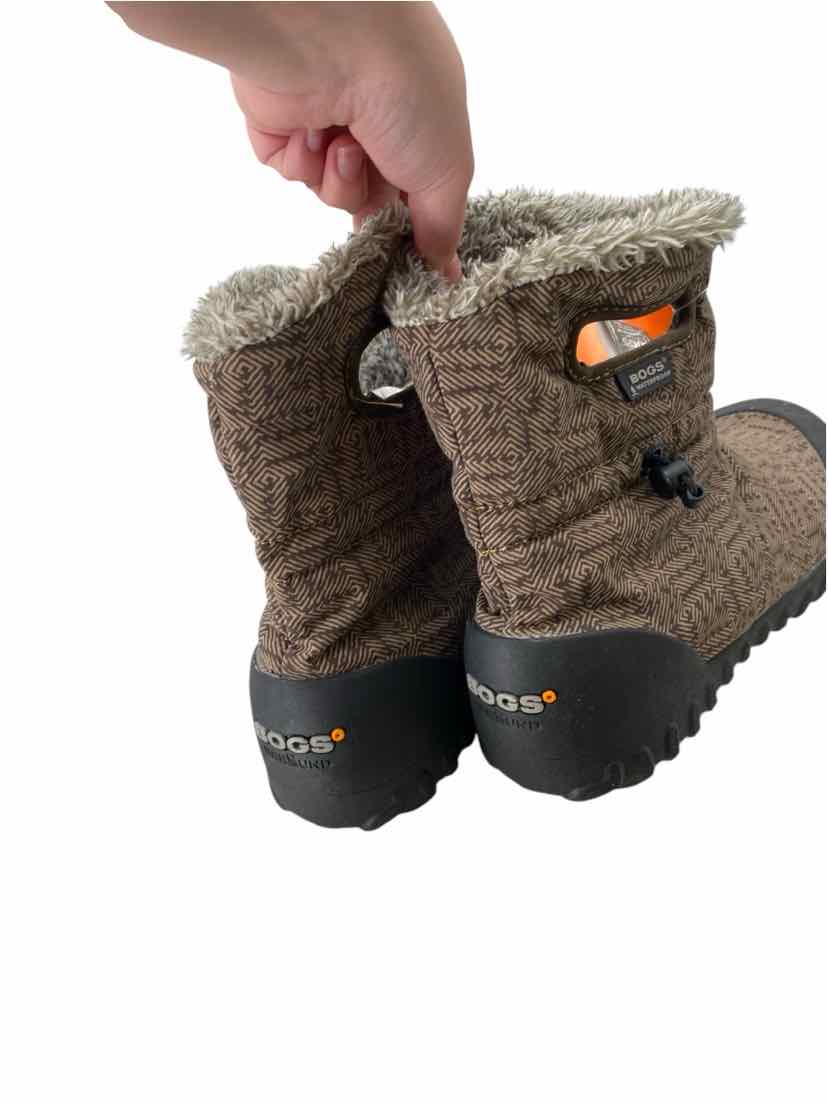 Bogs Ladies Size 11 Boots