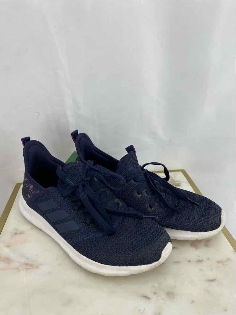 Addidas Ladies Size 7 Shoes
