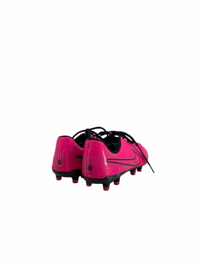 Nike Kids Size 4 Cleats