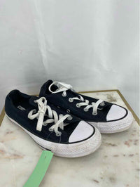 Converse Ladies Size 6 Shoes