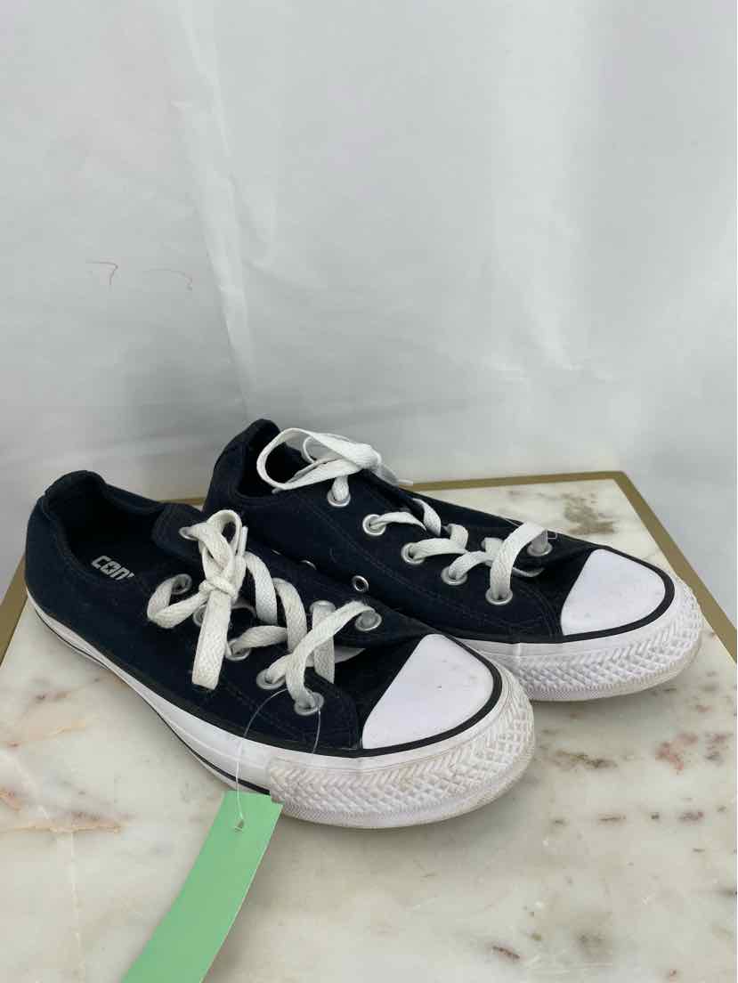 Converse Ladies Size 6 Shoes