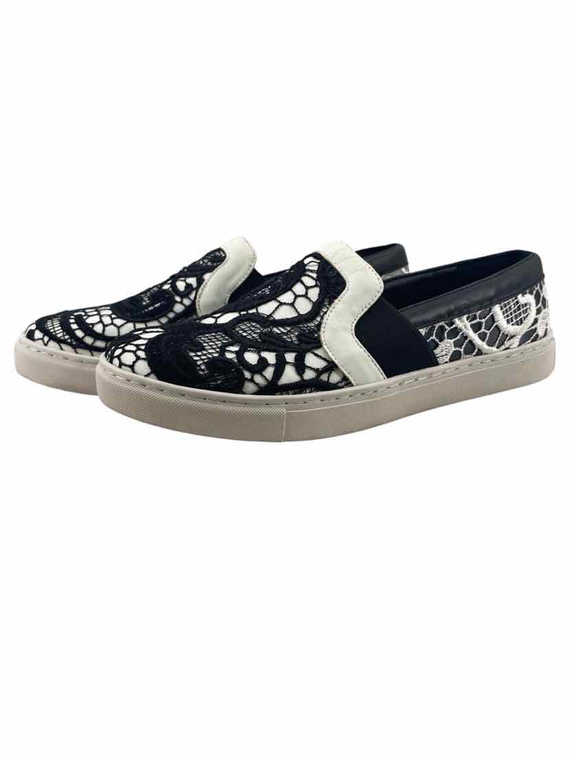 Steve Madden Ladies Size 8.5 Shoes