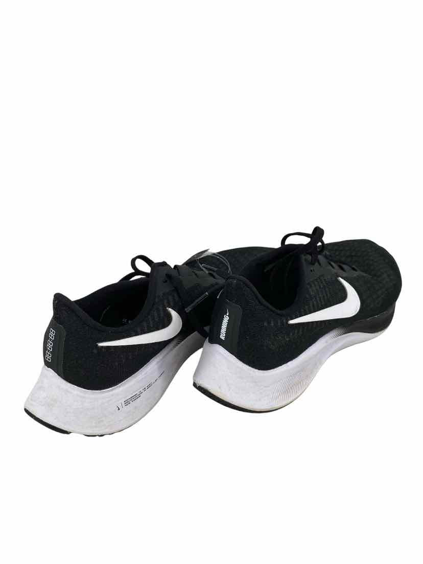 Nike Ladies Size 9 Shoes