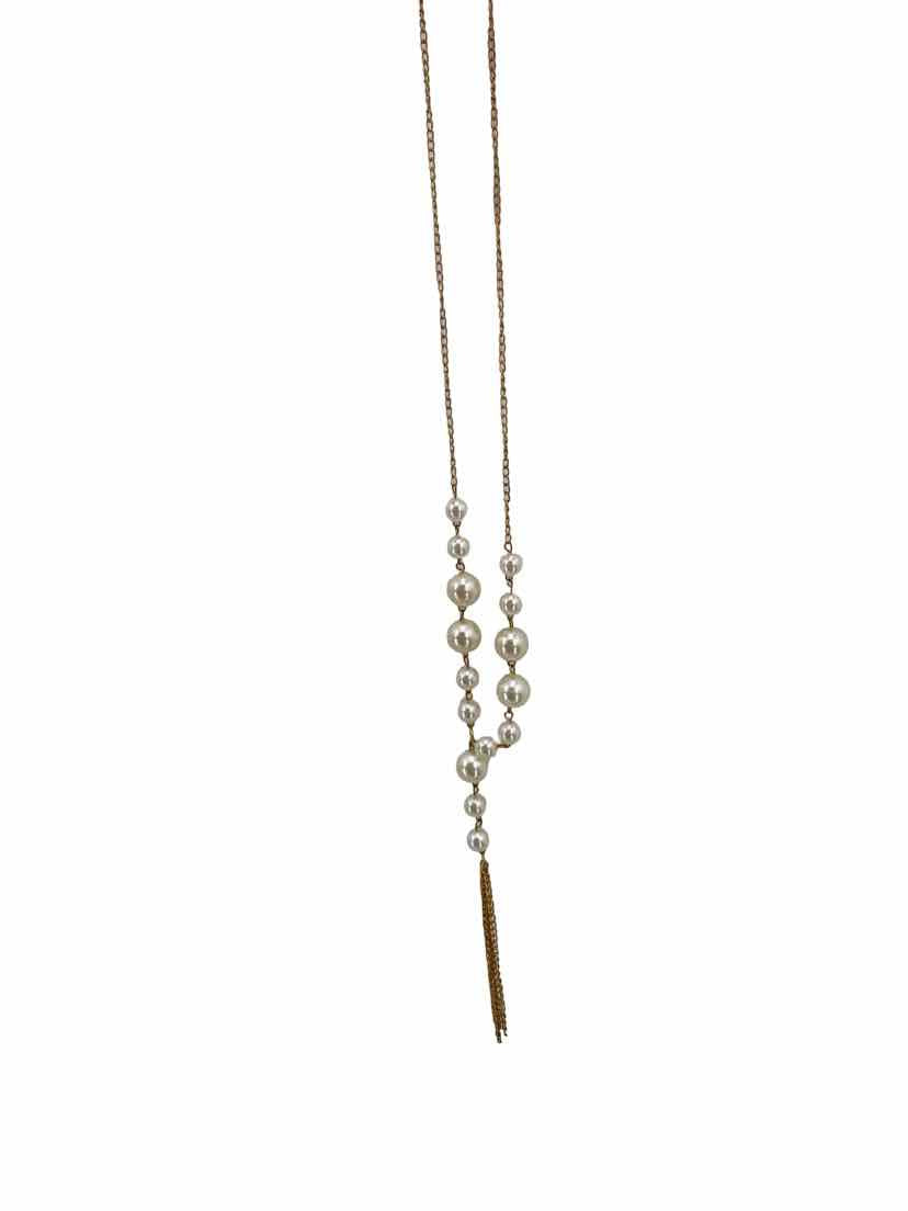 Ladies Pearl Necklace