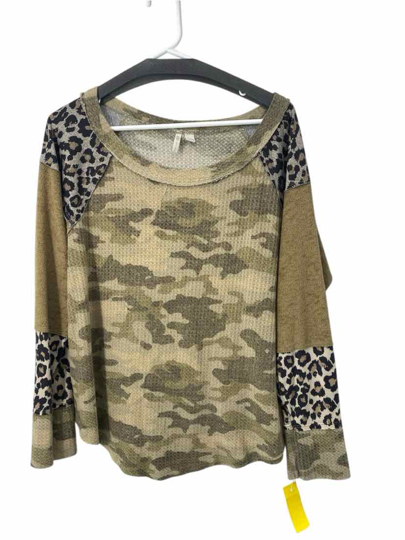 Cato Ladies Size L Shirt