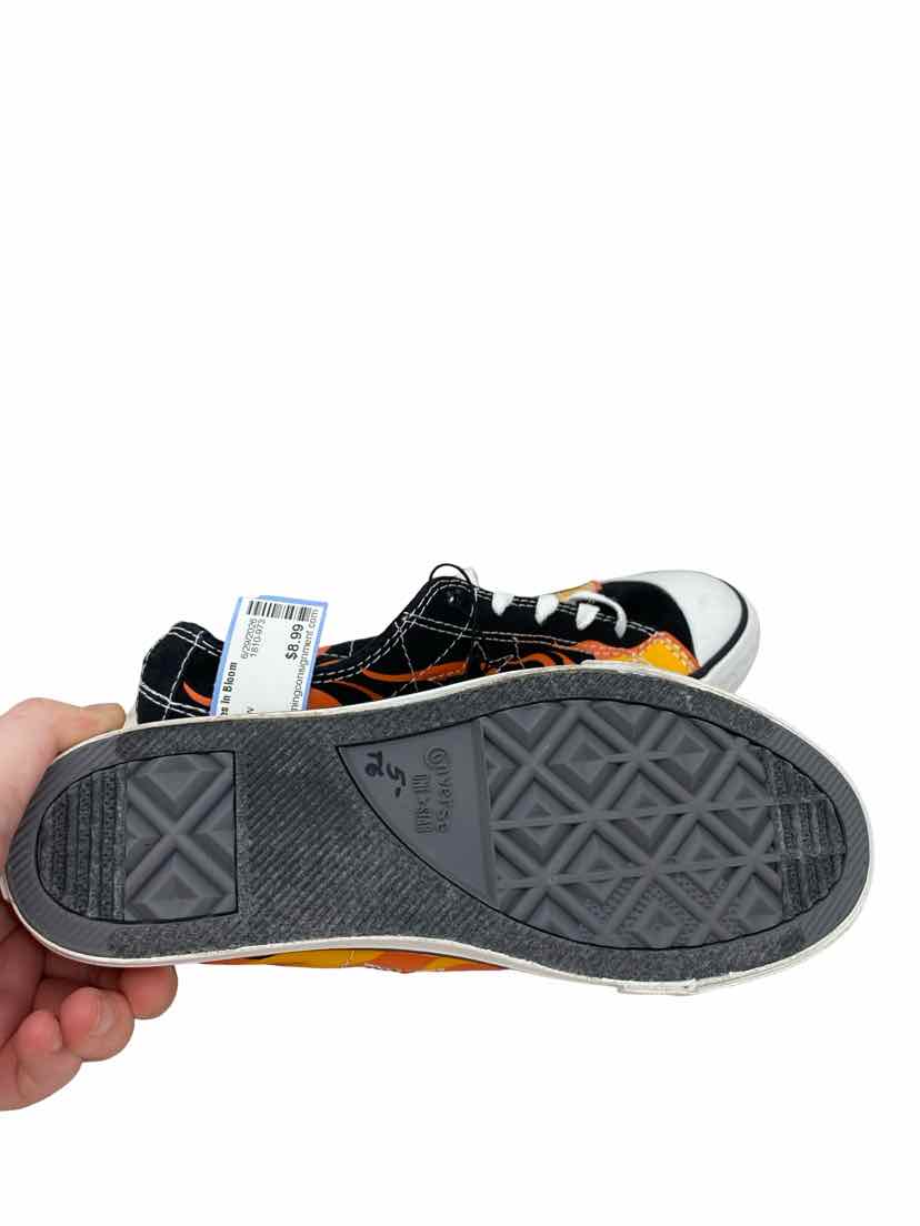 Converse Kids Size 4 NEW Shoes