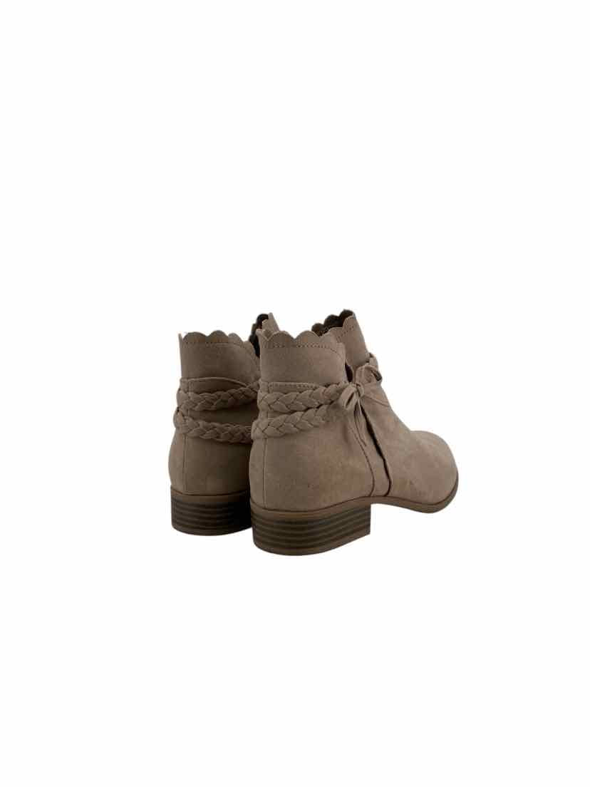 So Ladies Size 6 Boots