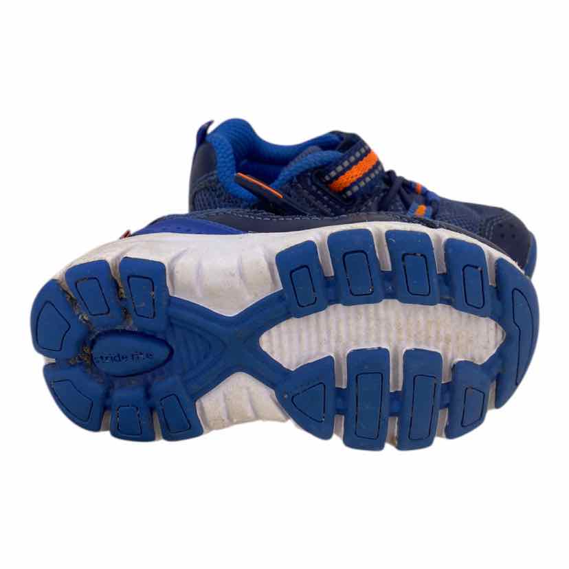 Stride Rite Kids Size 5 Shoes