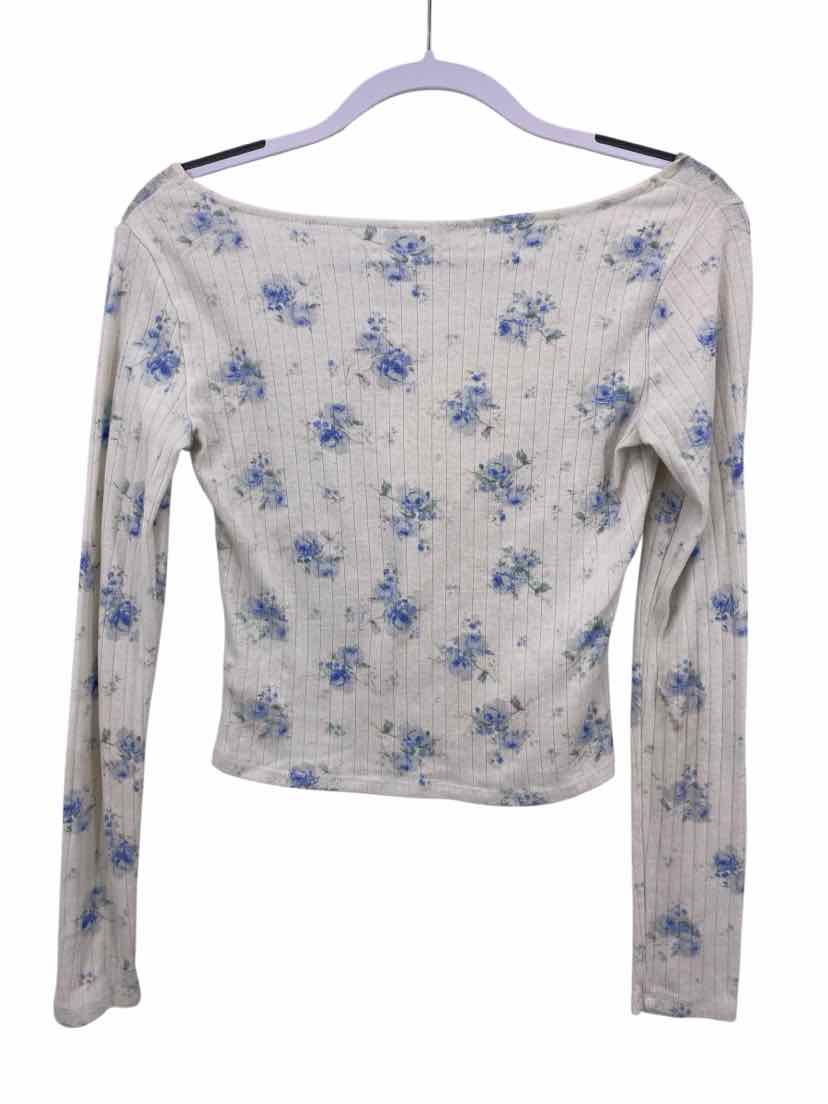 Aeropostale Ladies Size Medium Shirt