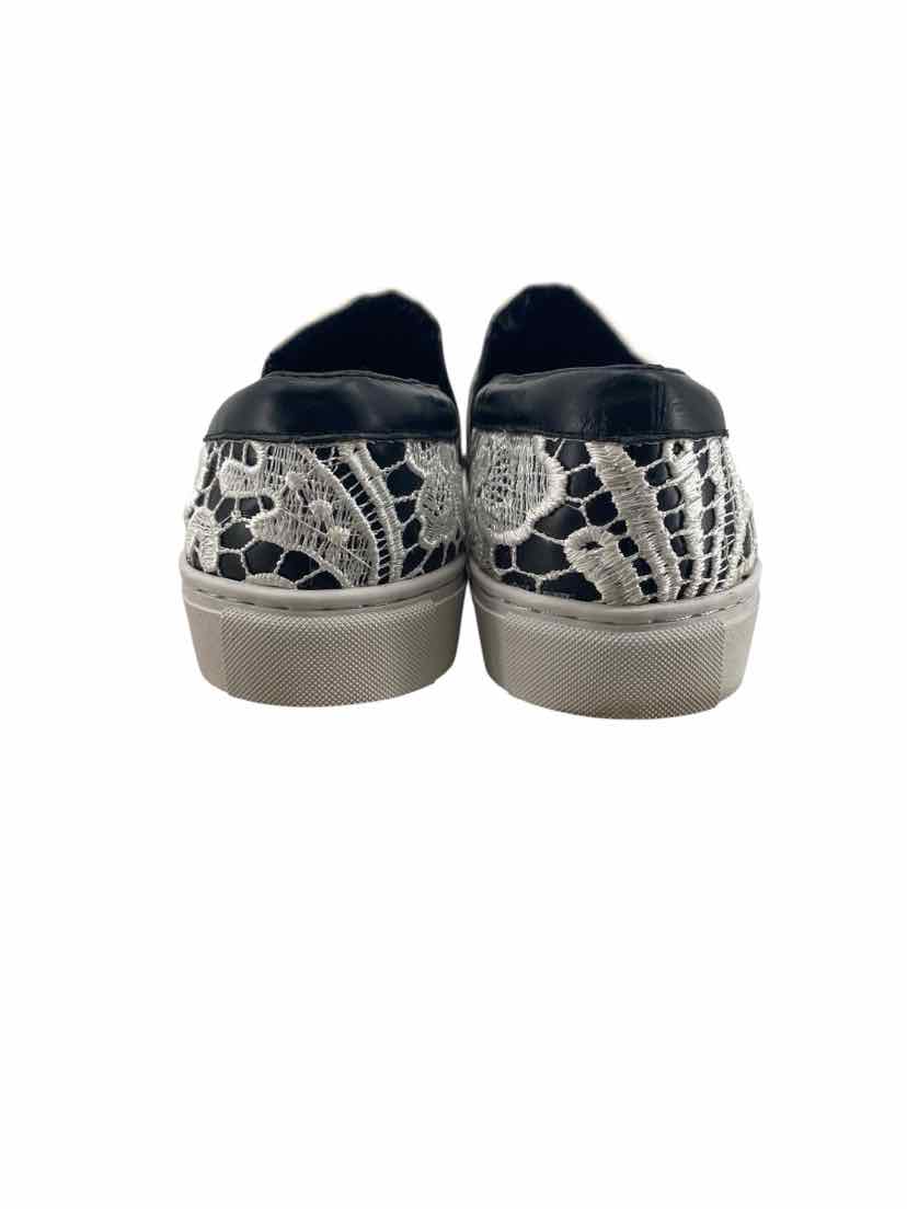 Steve Madden Ladies Size 8.5 Shoes