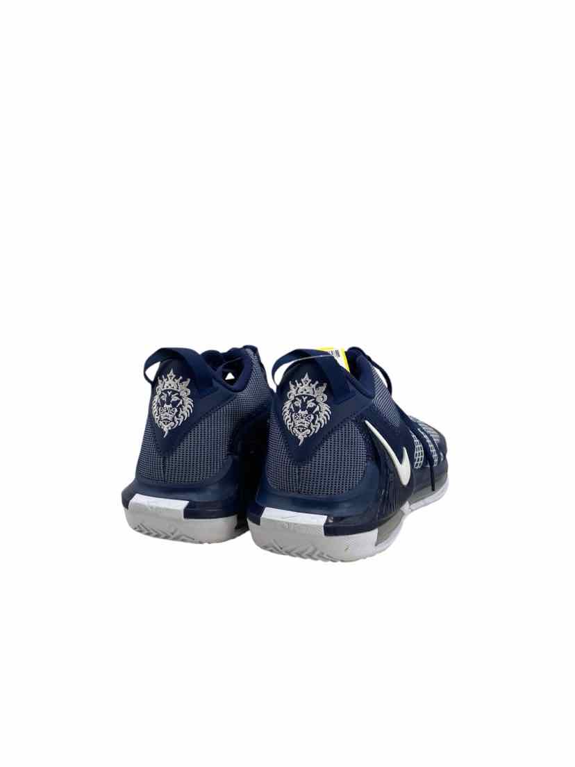 Nike Men's Size 7.5 Shoes