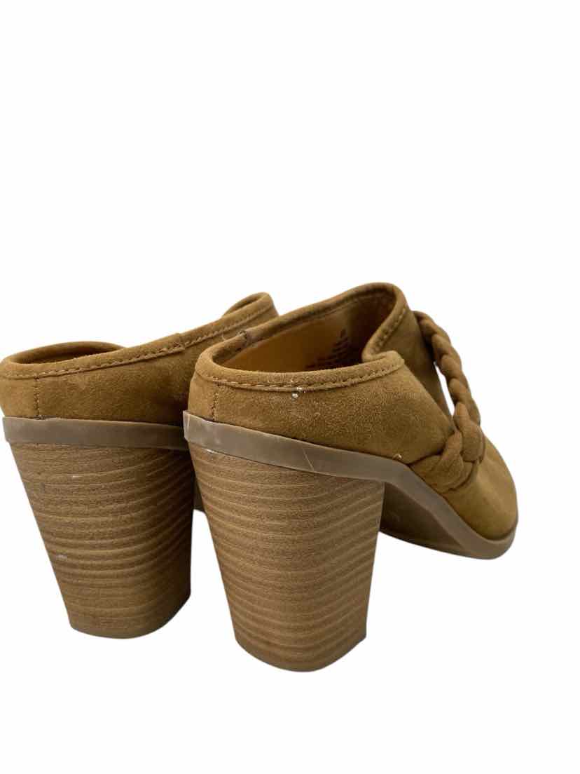 Universal Thread Ladies Size 8.5 Shoes